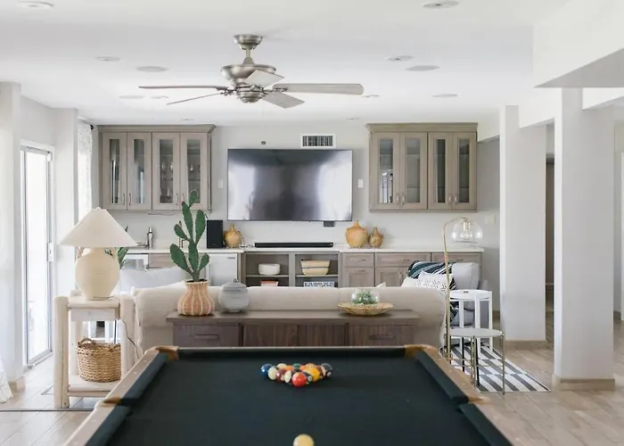 Spacious In Moon Valley- Heated Pool & Phoenix