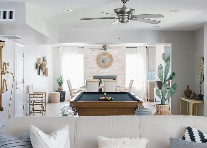 Spacious In Moon Valley- Heated Pool & *