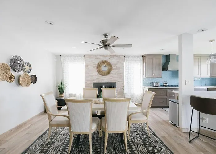 Spacious In Moon Valley- Heated Pool & Phoenix