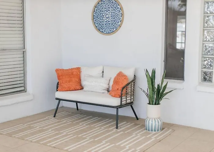 Spacious In Moon Valley- Heated Pool & Phoenix