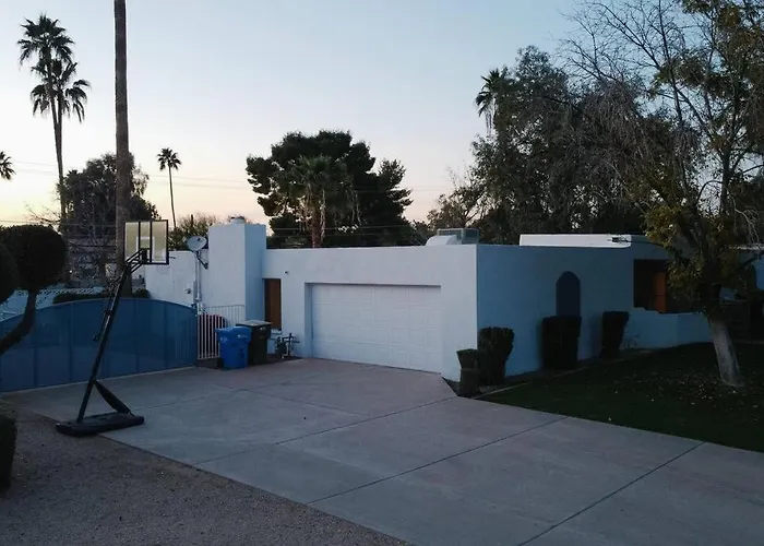 Spacious In Moon Valley- Heated Pool & *