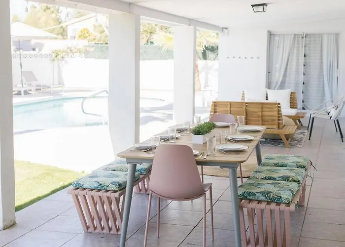 Spacious In Moon Valley- Heated Pool & *